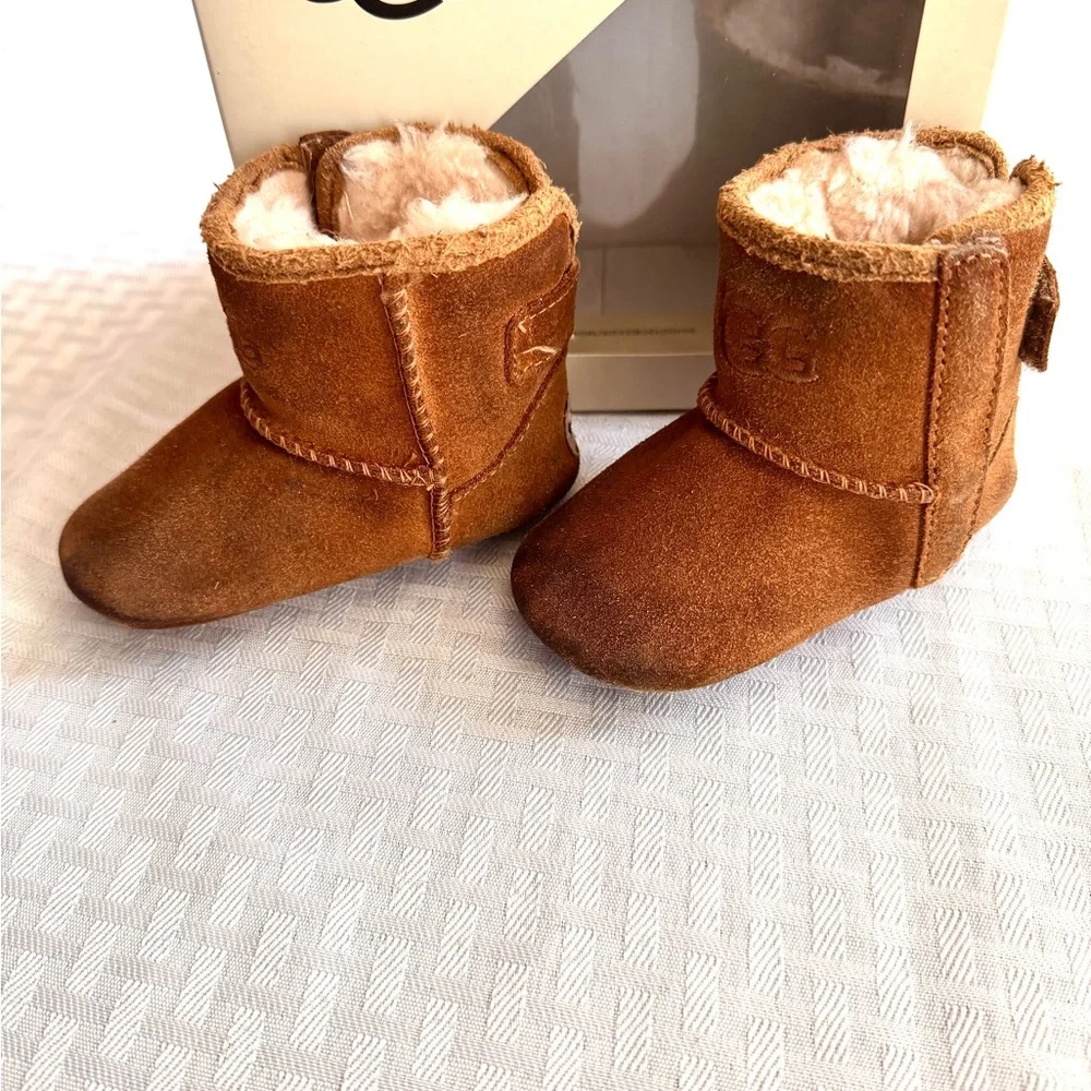 UGG Jesse II‎ Baby Booties Chestnut Suede Shearling Size 2/3 w Box Cozy Winter
